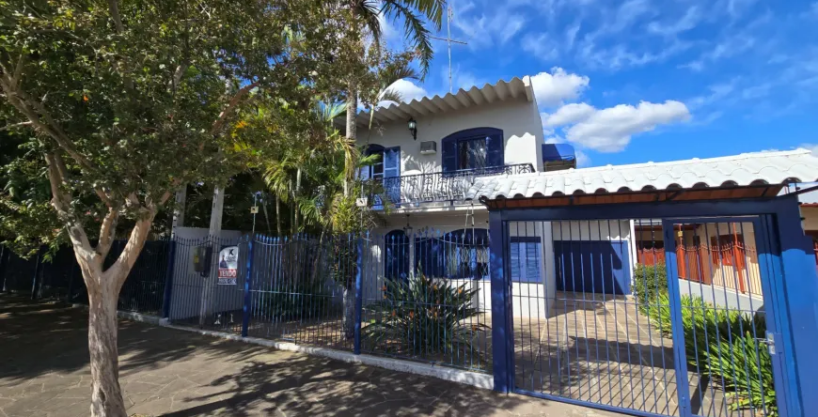 Casa mobiliada de ótimo padrão